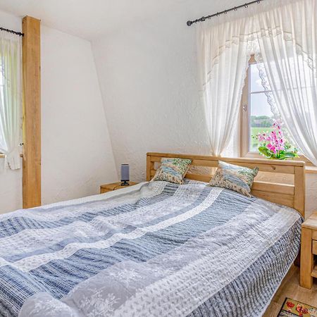 Amazing Home In Gniewino With Kitchen Esterno foto