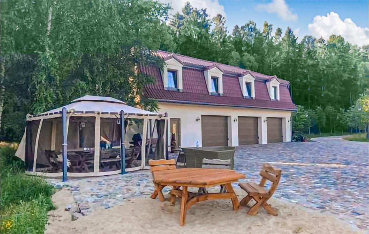 Amazing Home In Gniewino With Kitchen Esterno foto